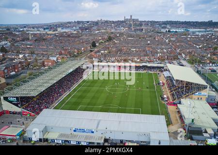 Lincoln, Großbritannien. 15. April 2023. SINCIL BANK FOOTBALL GROUND Lincoln City FC vs Port Vale FC 15. April 2013 Kredit: Phil Crow/Alamy Live News Stockfoto