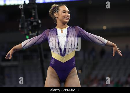 13. April 2023: Alyona Schennikova (LSU) beim Halbfinale 1 der NCAA National Collegiate Women's Gymnastics Championships 2023 in der Dickies Arena in Fort Worth, Texas. Melissa J. Perenson/Cal Sport Media(Kreditbild: © Melissa J. Perenson/Cal Sport Media) Stockfoto