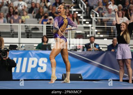 13. April 2023: Alyona Schennikova (LSU) beim Halbfinale 1 der NCAA National Collegiate Women's Gymnastics Championships 2023 in der Dickies Arena in Fort Worth, Texas. Melissa J. Perenson/Cal Sport Media(Kreditbild: © Melissa J. Perenson/Cal Sport Media) Stockfoto