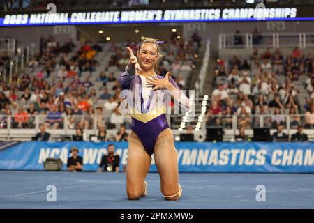 13. April 2023: Alyona Schennikova (LSU) beim Halbfinale 1 der NCAA National Collegiate Women's Gymnastics Championships 2023 in der Dickies Arena in Fort Worth, Texas. Melissa J. Perenson/Cal Sport Media Stockfoto