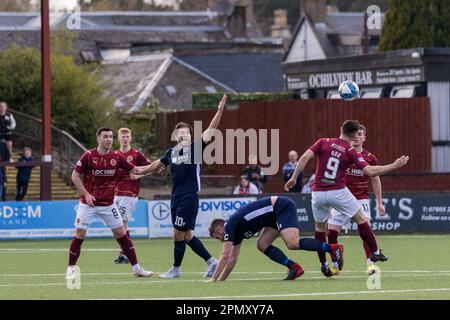 Ochilview Park, Stenhousemuir, Schottland, Vereinigtes Königreich, 15. April 2023, BESCHREIBUNG, Stenhouse-Emuir-FC vs. Stirling Albion-FC. Kredit: Raymond Davies / Alamy Live News Stockfoto