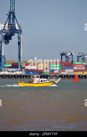 Harwich Harbour Ferry bei der Arbeit. Stockfoto