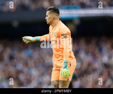 Etihad Stadium, Manchester, Großbritannien. 15. April 2023. Premier League Football, Manchester City gegen Leicester City; Ederson von Manchester City Credit: Action Plus Sports/Alamy Live News Stockfoto