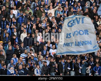 GENT – KAA Gent-Fans beim Viertelfinale der UEFA Conference League zwischen KAA Gent und West Ham United in der Ghelamco Arena am 13. April 2023 in Gent, Belgien. AP | niederländische Höhe | GERRIT VON KÖLN Kredit: ANP/Alamy Live News Stockfoto