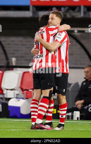 15-04-2023: Sport: Sparta gegen Heerenveen ROTTERDAM, NIEDERLANDE - APRIL 15: Michael Pinto (Sparta Rotterdam) und Aaron Meijers (Sparta Rotterdam), Subs Stockfoto