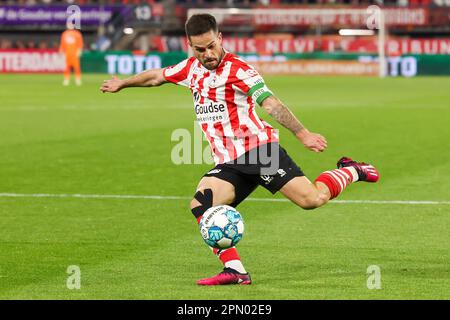 15-04-2023: Sport: Sparta gegen Heerenveen ROTTERDAM, NIEDERLANDE - APRIL 15: Während des Spiels Eredivisie Sparta Rotterdam und SC Heerenveen in het Kast Stockfoto