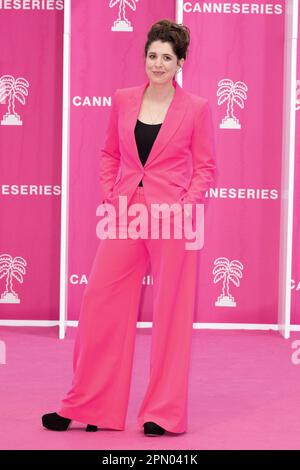 Cannes, Frankreich. 15. April 2023. Alice Birch posiert am 15. April 2023 beim Canneseries International Festival 6. in Cannes, Frankreich, auf dem rosa Teppich. Foto: David Niviere/ABACAPRESS.COM Kredit: Abaca Press/Alamy Live News Stockfoto