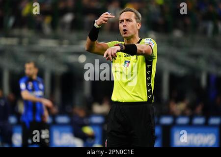 Mailand, Italien. 15. April 2023. Luca Pairetto (Schiedsrichter) während der italienischen Meisterschaft Ein Fußballspiel zwischen dem FC Internazionale und der AC Monza am 15. April 2023 im U-Power Stadium in Monza, Italien - Photo Morgese-Rossini/DPPI Credit: DPPI Media/Alamy Live News Stockfoto