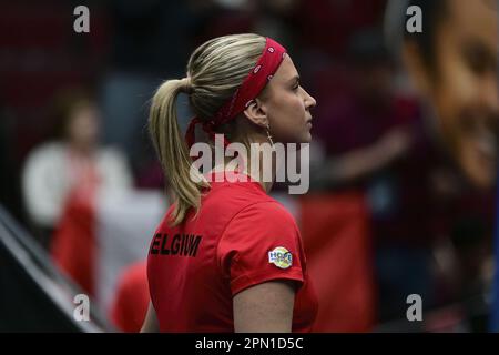 Vancouver, Kanada. 15. April 2023. Die belgische Ysaline Bovaventure wurde am Samstag, den 15. April 2023, bei einem Tennisspiel gegen Canadian Fernandez, dem dritten Gummi des Treffens zwischen Kanada und Belgien, bei den Qualifizierungen für den Billie Jean King Cup in Vancouver, Kanada, fotografiert. BELGA FOTO ANNE-MARIE SORVIN Kredit: Belga News Agency/Alamy Live News Stockfoto