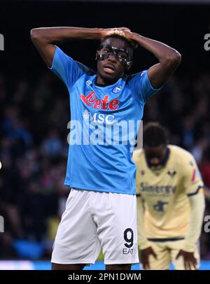 Neapel, Italien. 15. April 2023. Victor Osimhen aus Neapel reagiert auf ein Fußballspiel der Serie A zwischen Neapel und Hellas Verona am 15. April 2023 in Neapel, Italien. Kredit: Alberto Lingria/Xinhua/Alamy Live News Stockfoto