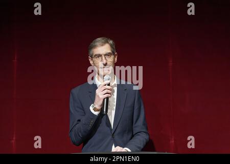 Paris, Frankreich. 5. Dezember 2022. Edouard Garzaro nimmt an der jährlichen Feier der Secours Populaire Frances im Musee Arts Forains in Paris Teil Stockfoto