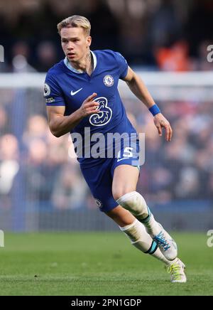 London, Großbritannien. 15. April 2023. Mykhaylo Mudryk von Chelsea während des Premier League-Spiels auf der Stamford Bridge, London. Das Bild sollte lauten: Paul Terry/Sportimage Credit: Sportimage/Alamy Live News Stockfoto