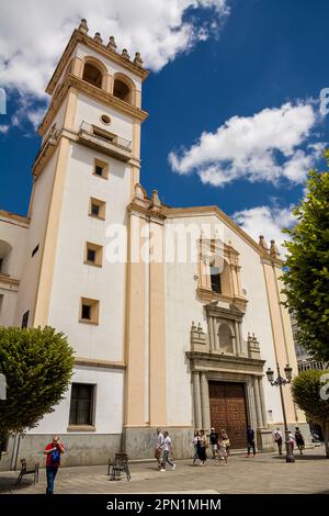 Badajoz, Spanien - 24. Juni 2022: Pfarrkirche St. John der Täufer im Zentrum von Badajoz Stockfoto