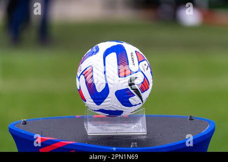 Cranbourne East, Australien. 15. April 2023 Der Spielball für das Eliminierungsfinale zwischen dem Melbourne City FC und dem Melbourne Victory in Casey Fields. Kredit: James Forrester/Alamy Live News Stockfoto