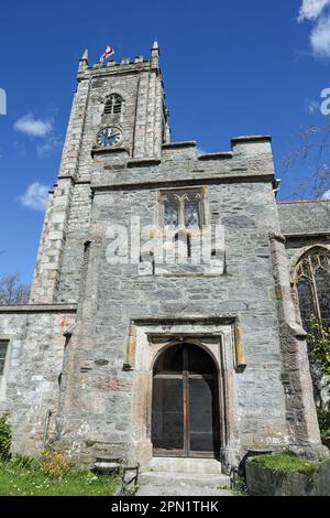 Das südliche Portch und der Uhrenturm der Kirche St. Maurice Plympton, früher bekannt als Thomas a Becket Kirche. Denkmalgeschütztes Gebäude der Kategorie II Stockfoto