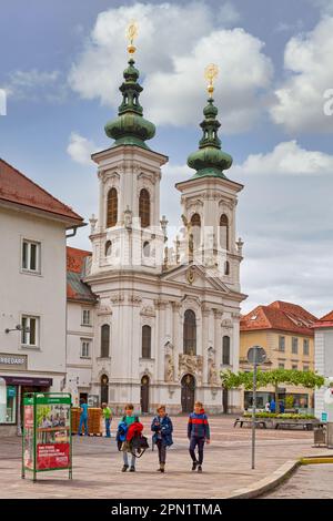 Graz, Österreich - Mai 28 2019: Die Mariahilfkirche (deutsch: Mariahilfkirche) ist eine Wallfahrtskirche und Gemeindekirche, die mit dem Minoriten-con verbunden ist Stockfoto