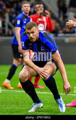 Mailand, Italien. 15. April 2023. Edin Dzeko von Inter in der Serie ein Spiel zwischen Inter und Monza bei Giuseppe Meazza in Mailand gesehen. (Foto: Gonzales Photo/Alamy Live News Stockfoto