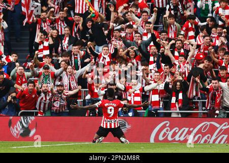 Bilbao, Spanien. 15. April 2023. Inaki Williams (Bilbao) Fußball : Inaki Williams feiert nach seinem Tor während des spanischen Spiels "La Liga Santander" zwischen Athletic Club de Bilbao 2-0 Real Sociedad im Estadio San Mames in Bilbao, Spanien . Kredit: Mutsu Kawamori/AFLO/Alamy Live News Stockfoto