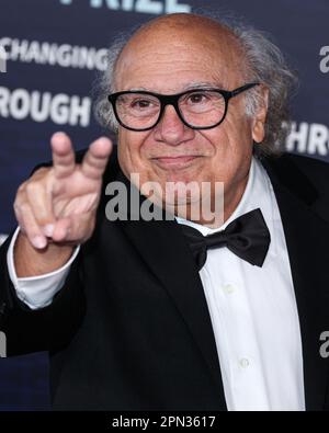 LOS ANGELES, KALIFORNIEN, USA - 15. APRIL: Der amerikanische Schauspieler, Komiker und Filmemacher Danny DeVito trifft am 15. April 2023 im Academy Museum of Motion Pictures in Los Angeles, Kalifornien, USA, zur jährlichen Preisverleihung 9. ein. (Foto von Xavier Collin/Image Press Agency) Stockfoto