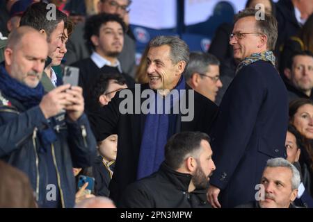 Julien Mattia / Le Pictorium - PSG-LENS im Parc des Princes, 15. April 2023 - 16. April 4/2023 - Frankreich / Ile-de-France (Region) / Paris - ehemaliger Präsident Nicolas Sarkozy während des Uber Eats Ligue 1-Spiels zwischen PSG- und RC-OBJEKTIV im Parc des Princes, 15. April 2023 Stockfoto