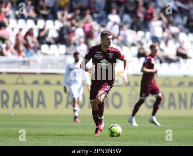 Turin, Italien. 16. April 2023. Alessandro Buongiorno vom Turin FC während des Fußballspiels der italienischen Serie A zwischen dem Turin FC und uns Salernitata 1919 am 16. April 2023 im Stadio Olimpico Grande Torino, Turin, Italien. Foto: Nderim Kaceli Credit: Live Media Publishing Group/Alamy Live News Stockfoto