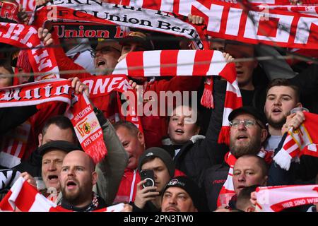 Berlin, Deutschland. 16. April 2023. Berlin, Deutschland. April 16. 2023: Fans des FC Union Berlin während des Spiels Bundesliga - 1. FC Union Berlin gegen VfL Bochum - an der Alten Foersterei. Berlin, Deutschland. (Ryan Sleiman /SPP) Guthaben: SPP Sport Press Photo. Alamy Live News Stockfoto