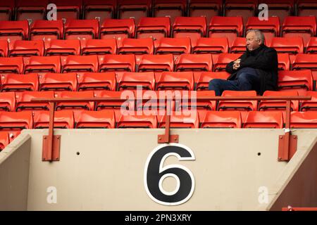 London, Großbritannien. 16. April 2023. London, England, 16. April 2023 Unterstützer vor dem Spiel der Frauenmeisterschaft zwischen Charlton Athletic und Durham at the Valley in London, England (PEDRO PORRU/SPP) Kredit: SPP Sport Press Photo. Alamy Live News Stockfoto