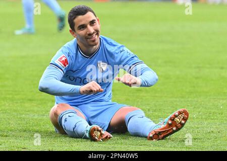 Berlin, Deutschland. 16. April 2023. Berlin, Deutschland. April 16. 2023: Danilo Soares (3) von VfL Bochum behauptet, er sei während des Spiels Bundesliga - 1 geschubst worden. FC Union Berlin gegen VfL Bochum - an der Alten Foersterei. Berlin, Deutschland. (Ryan Sleiman /SPP) Guthaben: SPP Sport Press Photo. Alamy Live News Stockfoto