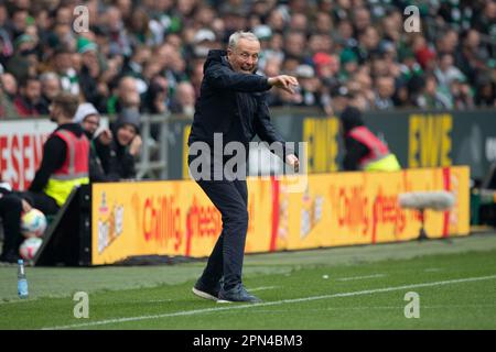 Coach Christian STREICH (FR), Gesten, gesticulates, Soccer 1. Bundesliga, 28. Spieltag, SV Werder Bremen (HP) - SC Freiburg (FR) 1: 2 Uhr am 16. April 2023 in Bremen. DFL-Vorschriften verbieten die Verwendung von Fotos als Bildsequenzen und/oder quasi-Video Stockfoto