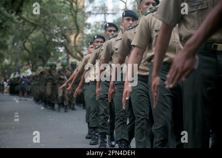 salvador, bahia, brasilien - 7. september 2022: Militärpersonal der brasilianischen Marine nimmt an der Militärparade zum Gedenken an die Unabhängigen Teil Stockfoto