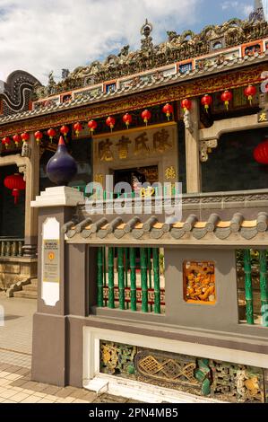 Der Vordereingang des Chan She Shu Yuen Tempels, Kuala Lumpur, Malaysia Stockfoto