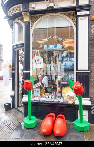 Delft Souvenirshop, Markt, Delft, Provinz Südholland, Königreich der Niederlande Stockfoto