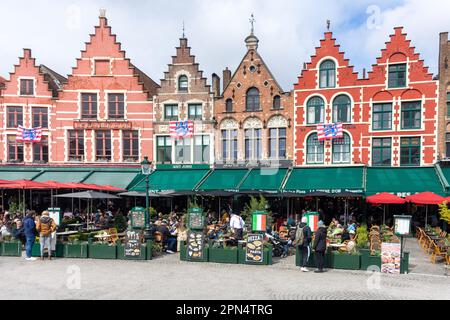 Mittelalterliche Gebäudefassaden im Markt (Marktplatz), Brügge (Brügge), Provinz Westflandern, Flämische Region, Belgien Stockfoto
