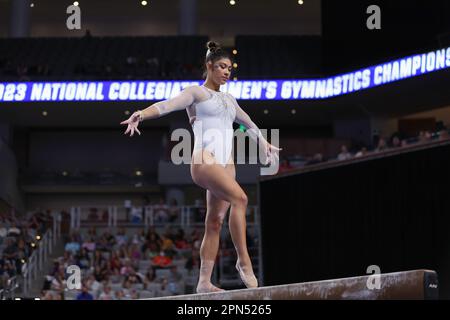 Fort Worth, Texas, USA. 15. April 2023. Während der Finale der NCAA National Collegiate Women's Gymnastics Championships 2023 in der Dickies Arena in Fort Worth, TX. Kyle Okita/CSM/Alamy Live News Stockfoto