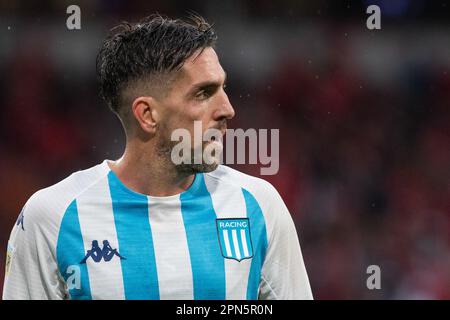 Ciudad De Avellaneda, Argentinien. 16. April 2023. Gabriel Hauche vom Racing Club schaut bei einem Liga Profesional 2023 Match zwischen Independiente und Racing Club im Estadio Libertadores de America vorbei. Endstand: Independiente 1:1 Racing Club Credit: SOPA Images Limited/Alamy Live News Stockfoto