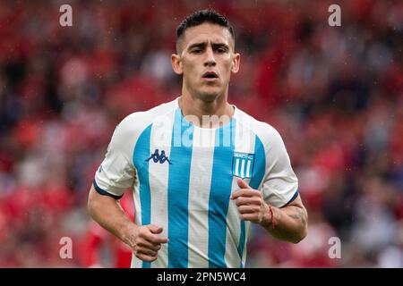 Ciudad De Avellaneda, Argentinien. 16. April 2023. Matias Rojas vom Racing Club schaut bei einem Liga Profesional 2023 Match zwischen Independiente und Racing Club im Estadio Libertadores de America vorbei. Endstand: Independiente 1:1 Racing Club (Foto: Manuel Cortina/SOPA Images/Sipa USA). Gutschrift: SIPA USA/Alamy Live News Stockfoto