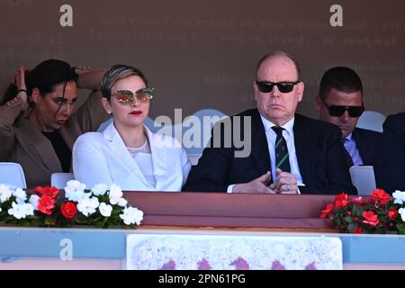 Monaco, Monaco. 16. April 2023. KEINE BOULEVARDZEITUNGEN - Prinz Albert II. Von Monaco und Prinzessin Charlene von Monaco beim Monaco Rolex Masters Finale in Monte Carlo am 16. April 2023. Foto: Corinne Dubreuil/ABACAPRESS.COM Kredit: Abaca Press/Alamy Live News Stockfoto