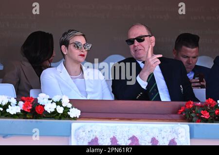 Monaco, Monaco. 16. April 2023. KEINE BOULEVARDZEITUNGEN - Prinz Albert II. Von Monaco und Prinzessin Charlene von Monaco beim Monaco Rolex Masters Finale in Monte Carlo am 16. April 2023. Foto: Corinne Dubreuil/ABACAPRESS.COM Kredit: Abaca Press/Alamy Live News Stockfoto