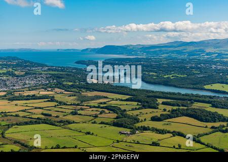 Unvergleichlicher Blick über die Menai Straights, North Wales: Phillip Roberts Stockfoto