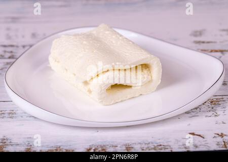 Kuhcreme zum Frühstück. Frischer und biologischer Clotted Cream oder Butter Cream. Milcherzeugnis Stockfoto