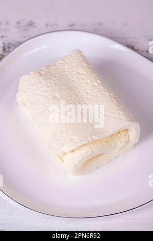 Kuhcreme zum Frühstück. Frischer und biologischer Clotted Cream oder Butter Cream. Milcherzeugnis Stockfoto