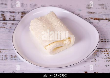 Kuhcreme zum Frühstück. Frischer und biologischer Clotted Cream oder Butter Cream. Milcherzeugnis Stockfoto