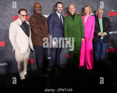 Los Angeles, USA. 16. April 2023. (L-R) BARRY Casting - Stephen Root, Robert Wisdom, Bill Hader, Anthony Carrigan, Sarah Goldberg und Henry Winkler bei der Premiere von HBO's BARRY Staffel 4, die am Sonntag, den 16. April 2023, auf dem Hollywood Forever Cemetery in Los Angeles, Kalifornien, stattfindet. (Foto: Sthanlee B. Mirador/Sipa USA) Guthaben: SIPA USA/Alamy Live News Stockfoto