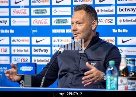 Berlin, Deutschland. 17. April 2023. Fußball, Bundesliga, Hertha BSC, Pressekonferenz. Der neu ernannte Cheftrainer Pal Dardai spricht auf einer Pressekonferenz. Kredit: Andreas Gora/dpa/Alamy Live News Stockfoto