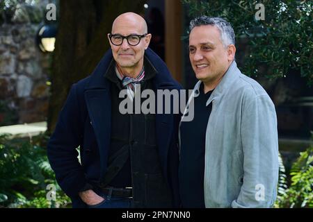 Der renommierte Schauspieler und Filmemacher Stanley Tucci war in Fife, um seinen Regisseur-Debüt-Film einem ausverkauften Publikum vorzustellen. Joe Russo vor dem Byre Theatre. Stockfoto