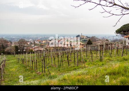 Ländlicher Blick auf die Stadt Pianezze in Marostica, Vicenza - Italien Stockfoto