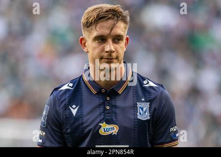 Warschau, Polen. 16. April 2023. Michal Skoras von Lech, gesehen während des Spiels der polnischen PKO Ekstraklasa League zwischen Legia Warszawa und Lech Poznan im Marschall Jozef Pilsudski Legia Warsaw Municipal Stadium. Endstand: Legia Warszawa 2:2 Lech Poznan. Kredit: SOPA Images Limited/Alamy Live News Stockfoto