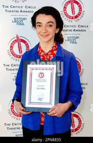 Patsy Ferran, Gewinner des Preises für die beste Schauspielerin, bei den jährlichen Critics' Circle Theatre Awards am Soho Place in London. Foto: Montag, 17. April 2023. Stockfoto