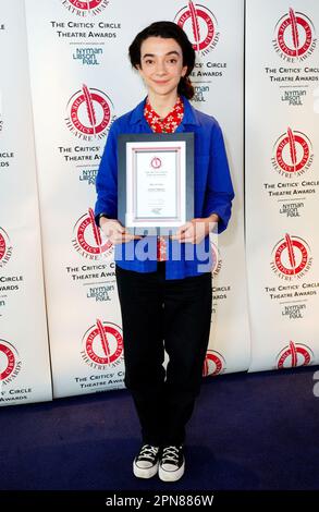 Patsy Ferran, Gewinner des Preises für die beste Schauspielerin, bei den jährlichen Critics' Circle Theatre Awards am Soho Place in London. Foto: Montag, 17. April 2023. Stockfoto