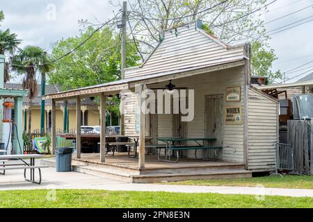 KENNER, LA, USA – 31. MÄRZ 2023: StoreFront of Historic General Store im Heritage Park, einer nachgebildeten Kleinstadt in Rivertown Stockfoto